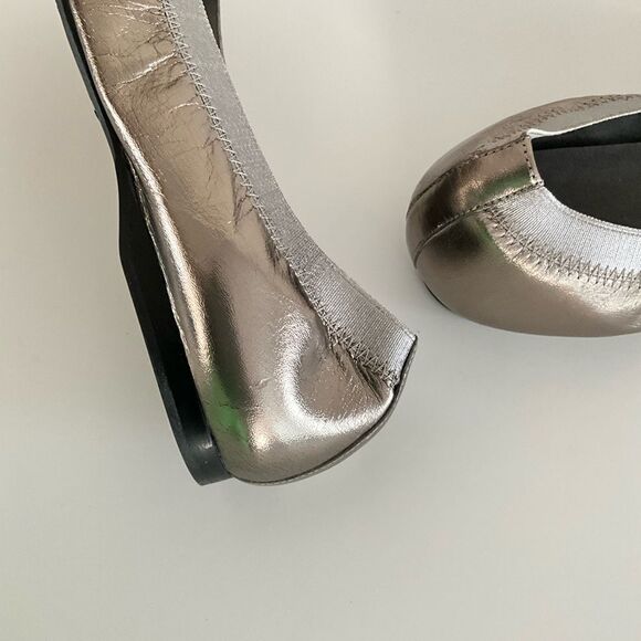 Stuart Weitzman Patent Leather Two-tone Ballet Flats Pewter 8 - Picture 5 of 12